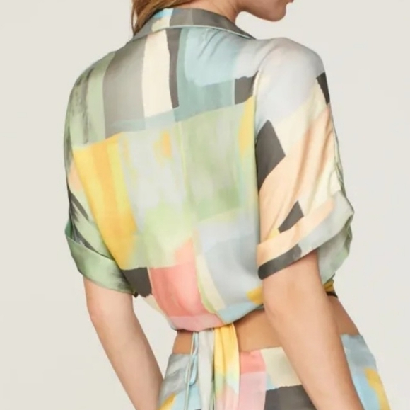 Just BEE Queen Women's Multicolor Abstract Short-Sleeve Crop Chiara Top, Size M - Picture 3 of 12